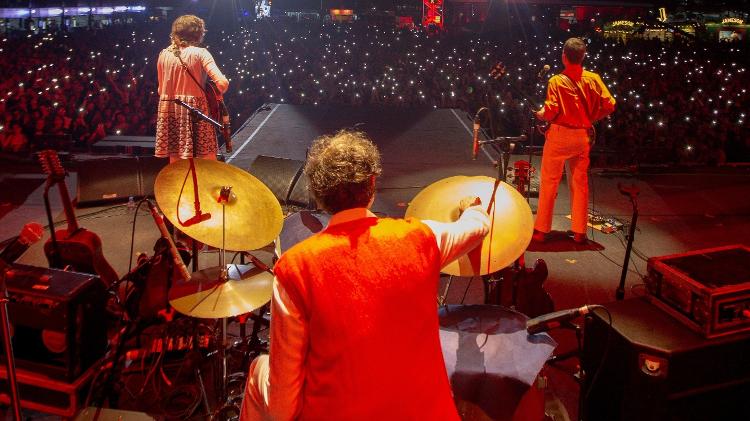 O show da banda O Terno encerrou o primeiro dia do Coala e marcou a despedida da banda em solo brasileiro