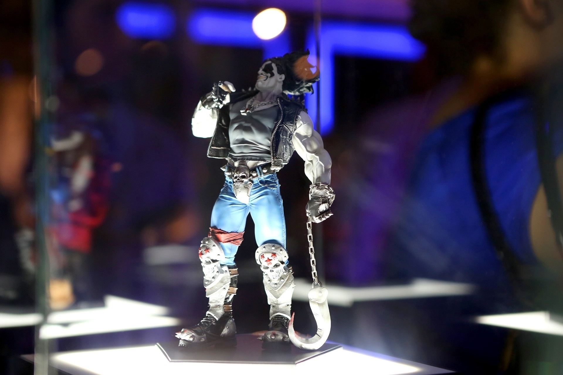 23.out.2015 - O universo de heróis e vilões da DC Comics são o tema de uma exposição na Iron Studios Concept Store, de 22 de outubro a 1º de dezembro. A entrada é gratuita - Derek Flores /UOL