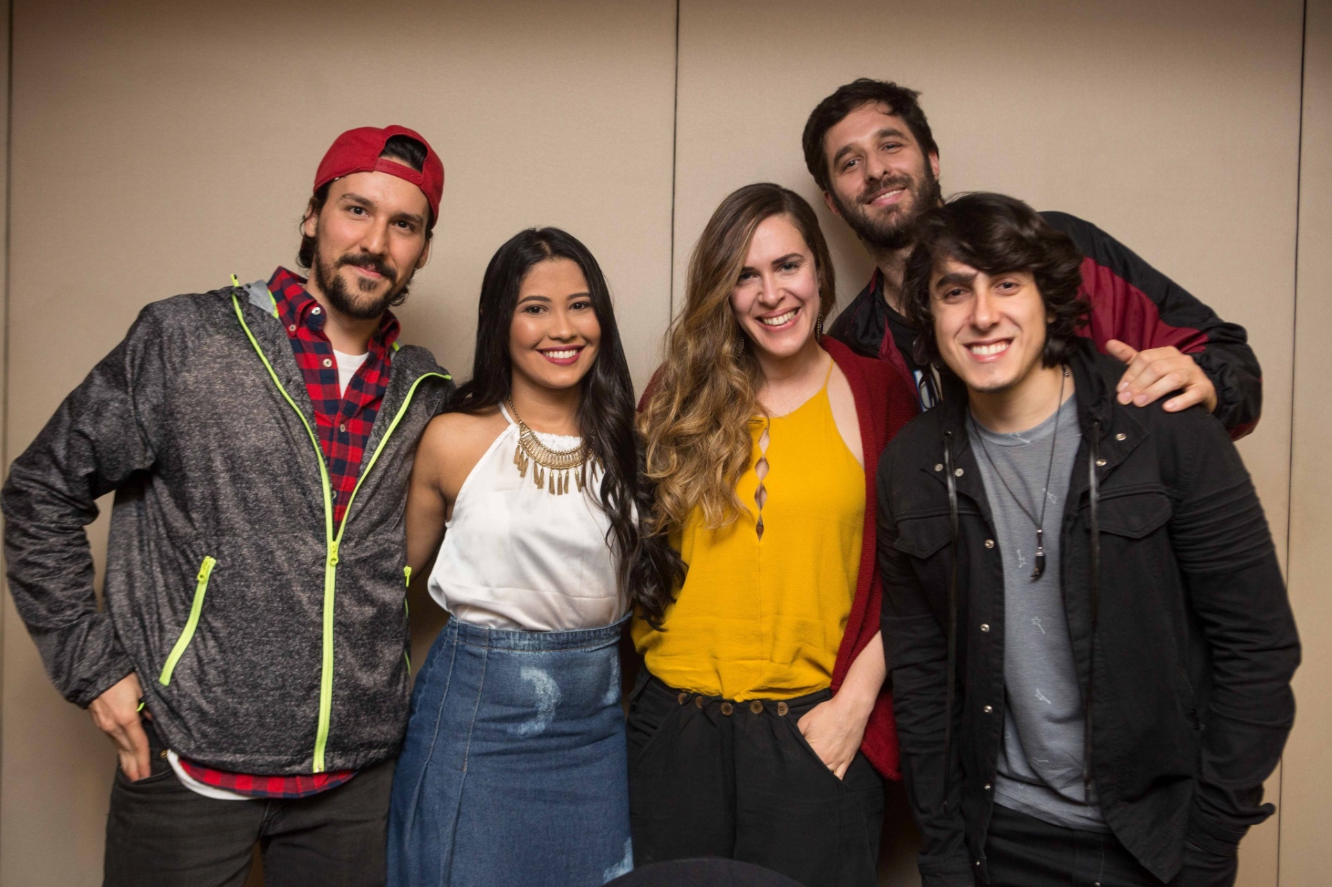 O diretor Filippo Capuzzi, Thaynara OG, a produtora Renata Rezende, Rafinha Bastos e Felipe Castanhari divulgam "Internet - O Filme" - Aline Arruda/Divulgação