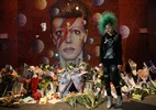 Fãs recordam "eterno" David Bowie no aniversário de um ano da morte - Daniel Leal-Olivas/AFP