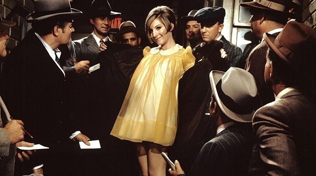 Barbra Streisand em cena no filme "Funny Girl - Uma garota genial" (1968) - Divulgação