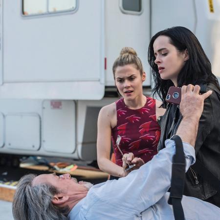 Jessica (Krysten Ritter) confronta homem em cena da segunda temporada de "Jessica Jones" - Divulgação/Netflix - Divulgação/Netflix