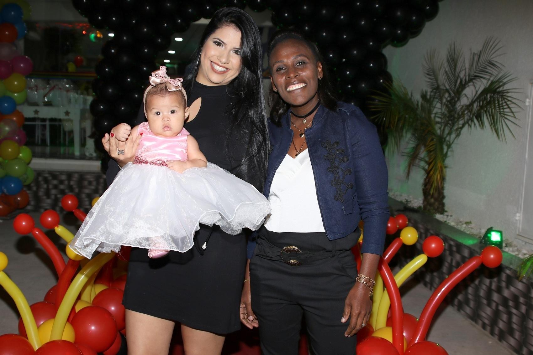 Neném e Thais posam com a filha Valentina - Thiago Duran/AgNews 