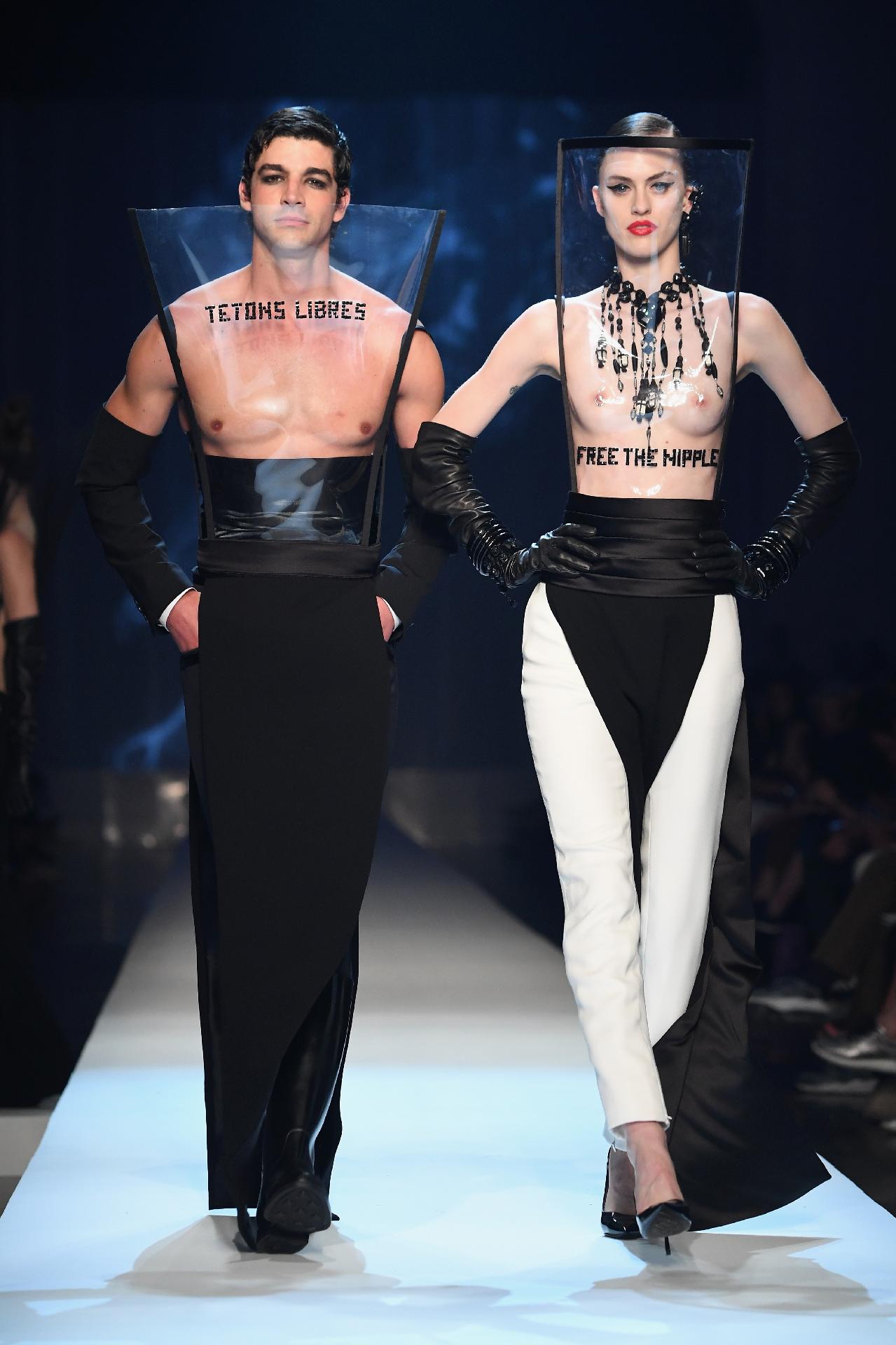 O desfile de outono inverno 2018/2019 de Jean-Paul Gaultier na Semana de Alta-Costura de Paris em 4 de julho - Getty Images