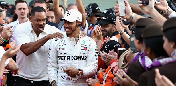 Will Smith faz massagem em Hamilton - Charles Coates/Getty Images - Charles Coates/Getty Images