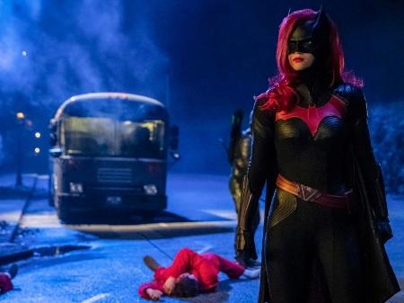 Batwoman: Ruby Rose saiu de série pelas longas horas de trabalho ...