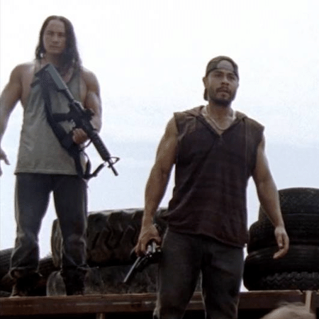 Dango Nguyen (à esquerda) em cena de The Walking Dead - Reprodução - Reprodução