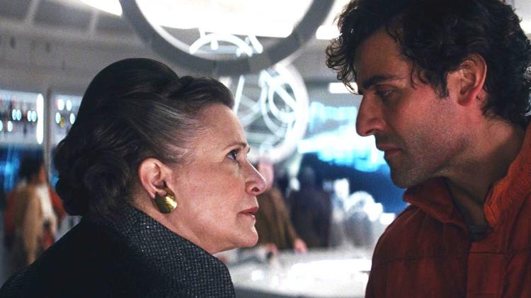 Leia (Carrie Fisher) e Poe (Oscar Isaac) em cena de Star Wars - Os Últimos Jedi - Divulgação - Divulgação