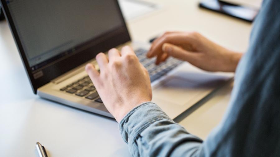 O Centro Paula Souza oferece cursos livres gratuitos de inglês e espanhol em sua plataforma online - Getty Images