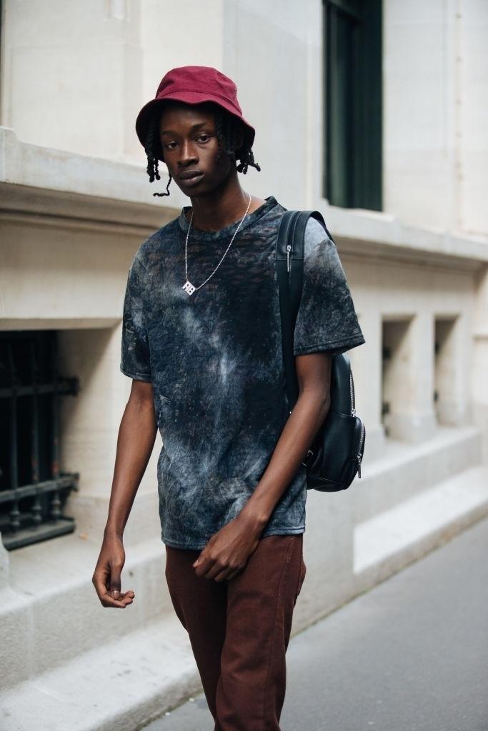 Bucket hat: inspire-se no chapéu que é tendência entre homens e mulheres - Getty Images