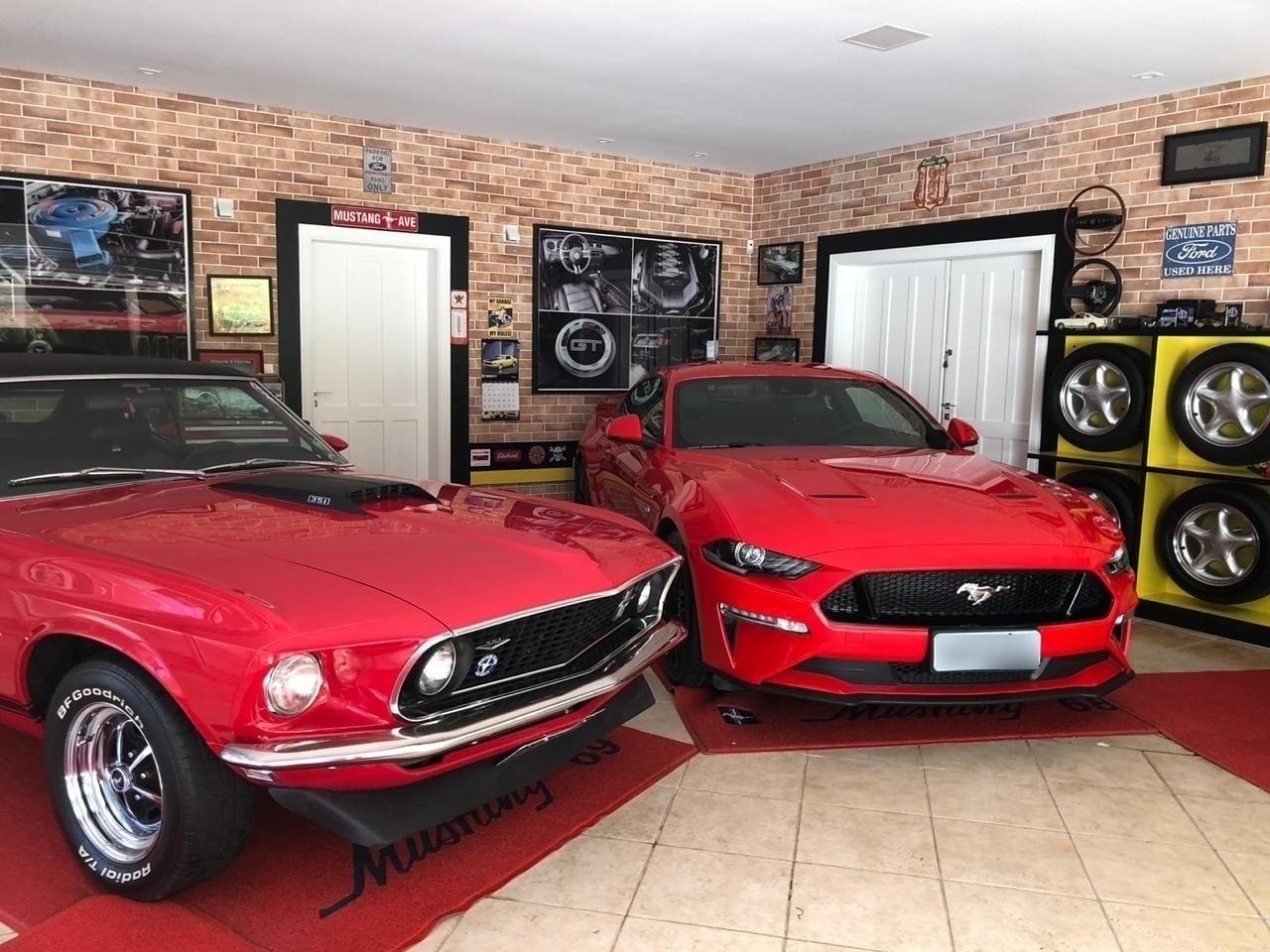 Mustaca Car Collection Paraíso dos Mustangs: coleção inspirada em Corcel 1971 reúne raridades