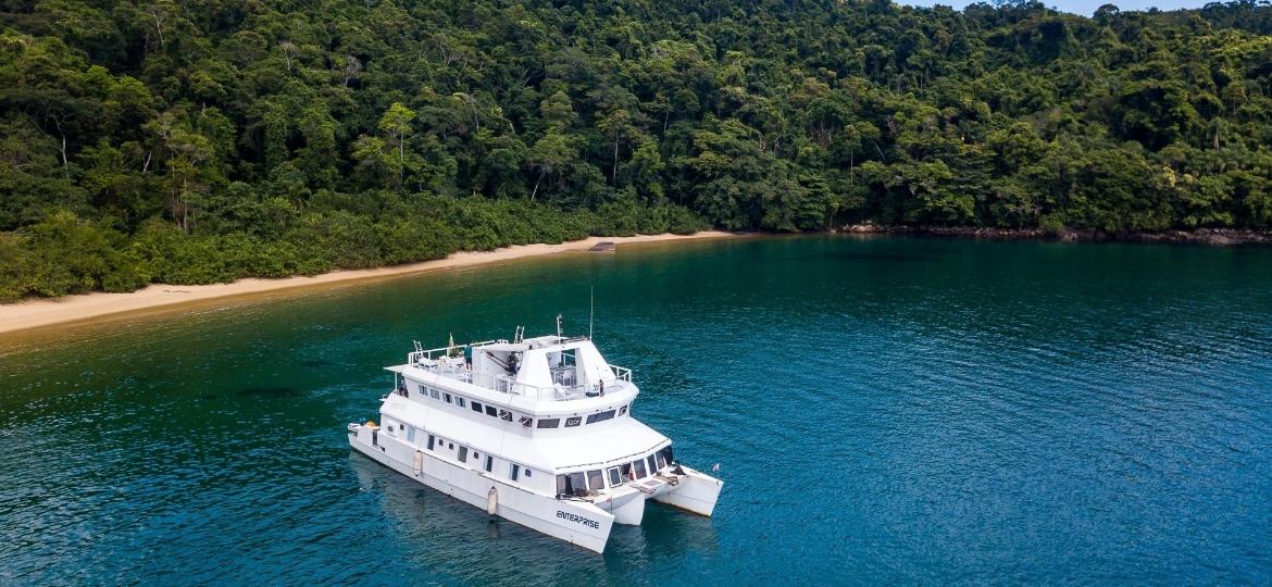 Mini cruzeiro em Paraty e Ilha Grande, uma das opções para matar a saudade do mar - Divulgação