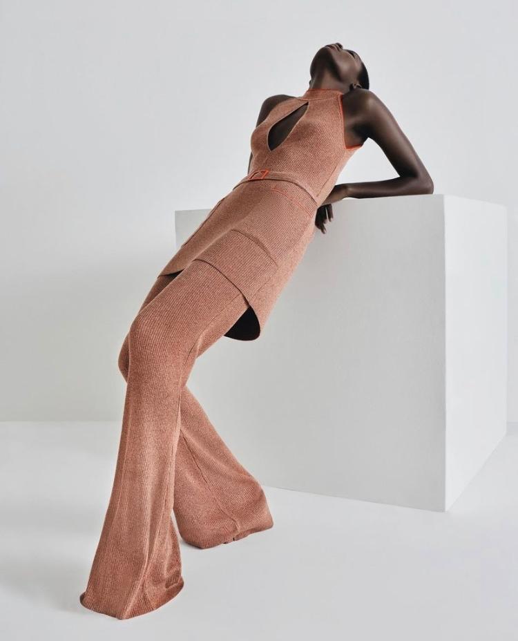 Natasha Olubusayo, de 18 anos, fará três desfiles nesta temporada da São Paulo Fashion Week - Divulgação - Divulgação