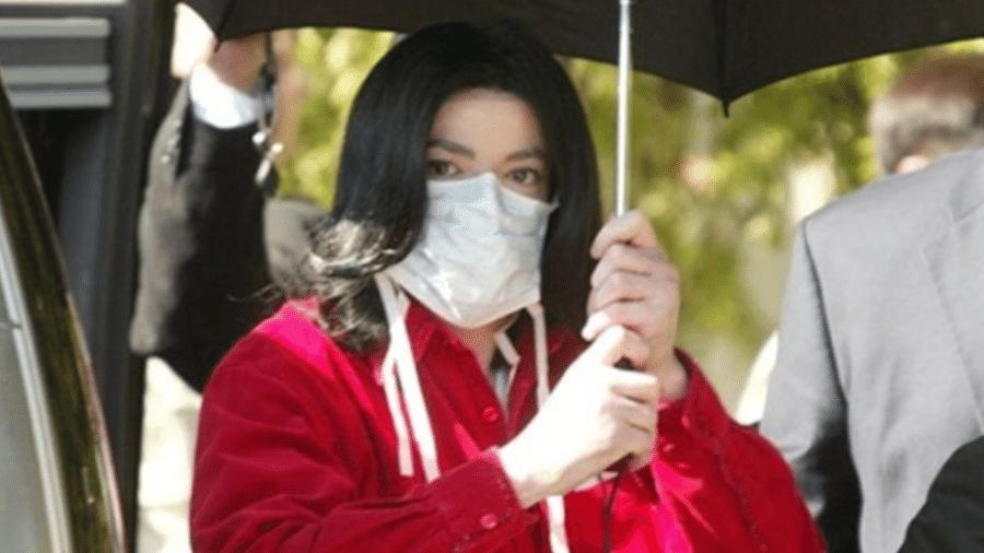 Michael Jackson usava máscara muito antes da pandemia da covid-19 - Reprodução / Instagram / @michaeljackson