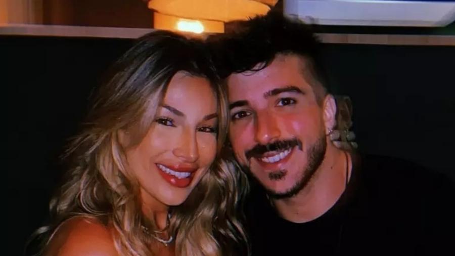 Maria Carolina e Menandro Rosa anunciam fim do relacionamento Maria Carolina e Menandro Rosa anunciam fim do relacionamento