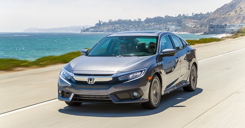 Honda Civic Touring 1.5 Turbo CVT - Divulgação
