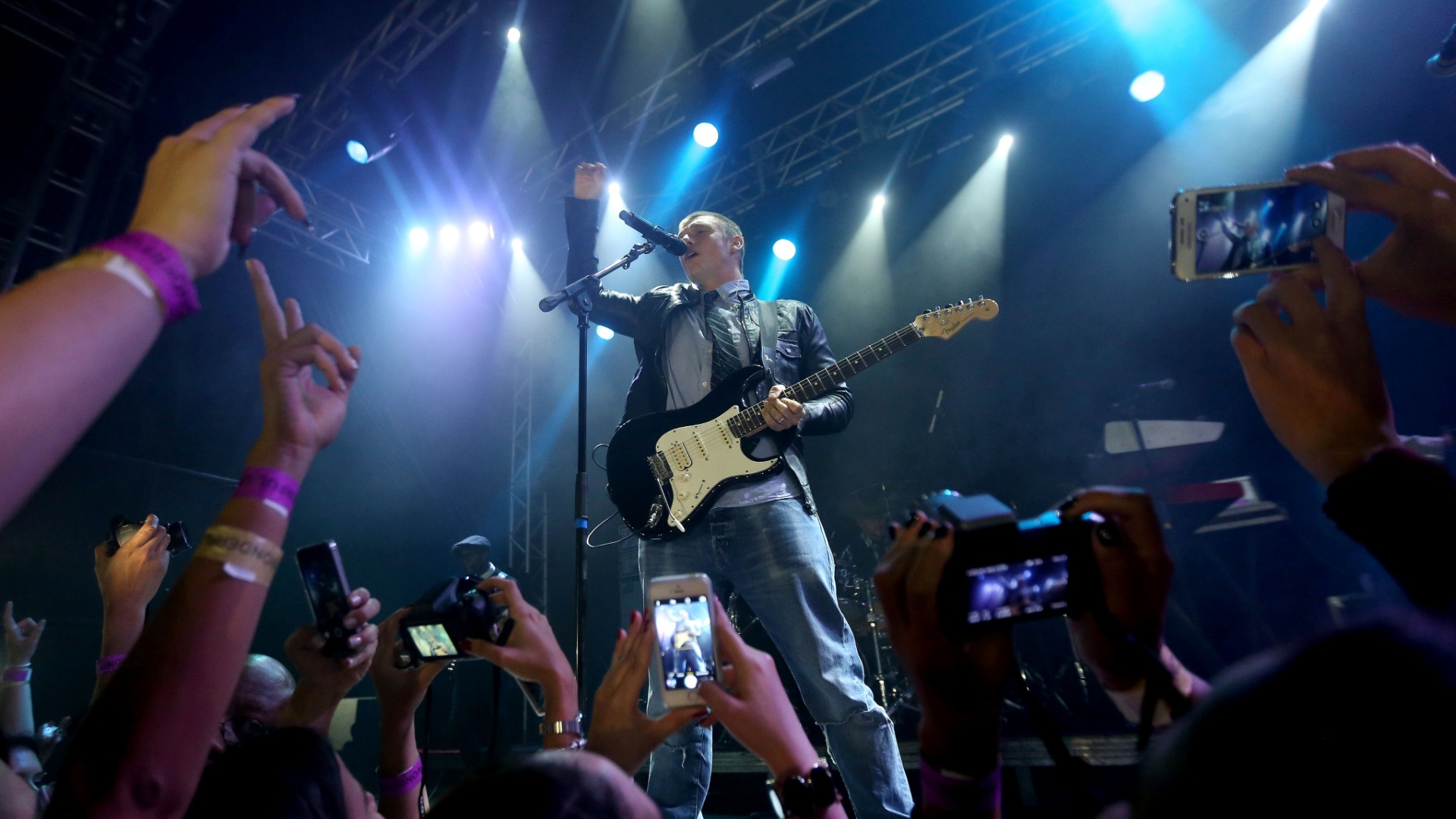 10.jul.2016 - Integrante dos Backstreet Boys, Nick Carter se apresenta no Via Marquês, em São Paulo. Show faz parte da sua turnê solo "All American" - Ricardo Matsukawa/UOL