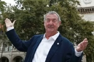 Nick Mason, ex-baterista do Pink Floyd, no anúncio de mostra sobre o grupo em Londres - Peter Nicholls/Reuters