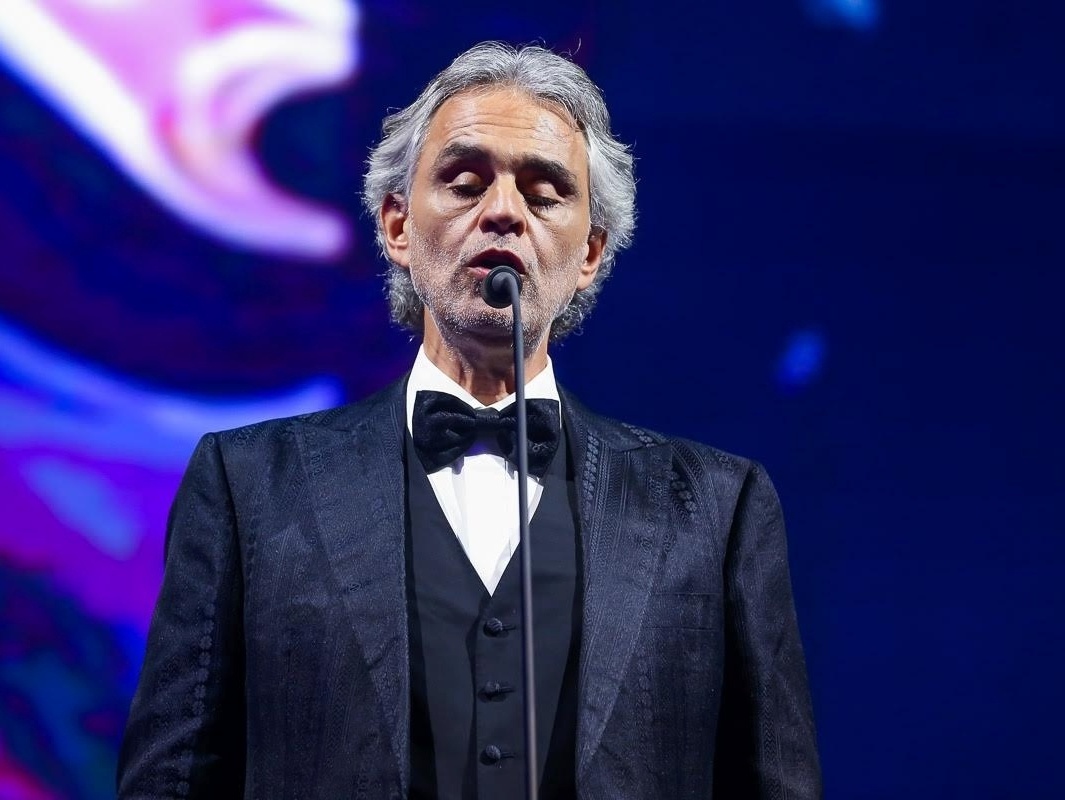 Andrea Bocelli e seu filho em “Fall On Me” – Portal SUCESSO!