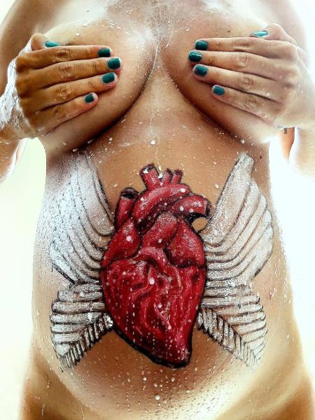 Juliana Didone mostra barriga de grávida pintada pelo marido  - Reprodução/Instagram