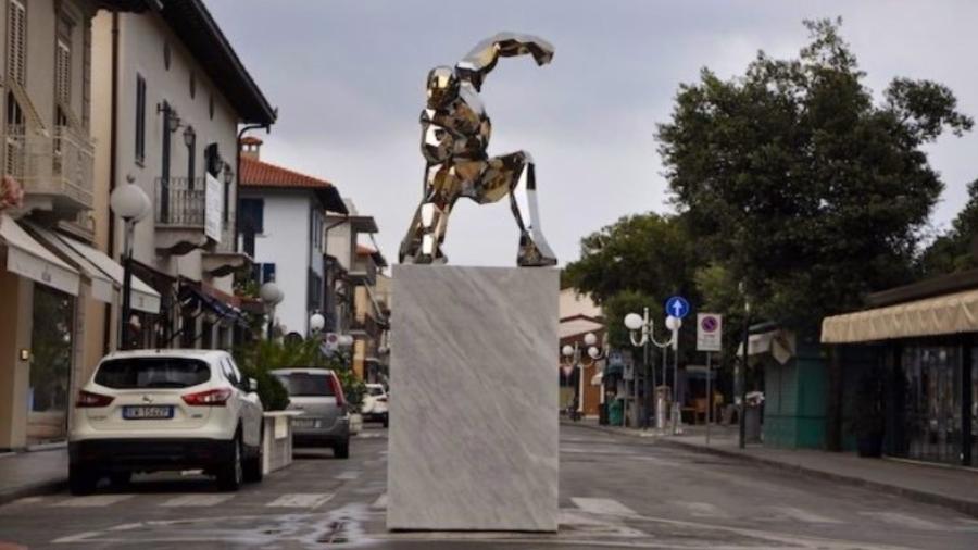 Que homenagem! Monumento do Homem de Ferro foi criado pelo artista Daniele Basso - Reprodução/Twitter
