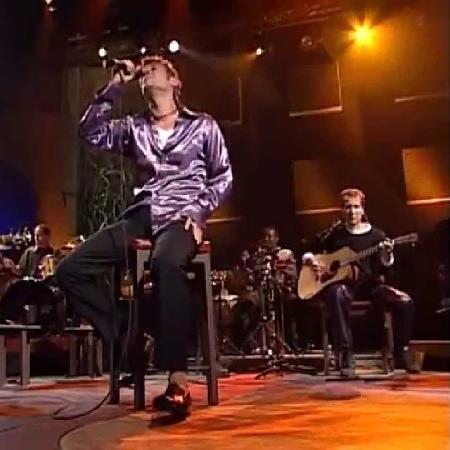 Kiko Zambianchi no Acústico MTV Capital Inicial (2000) - Reprodução/MTV - Reprodução/MTV