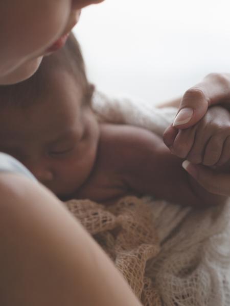 Dados mostram que mães se dedicam mais aos cuidados e estudos dos filhos - Getty Images/iStockphoto