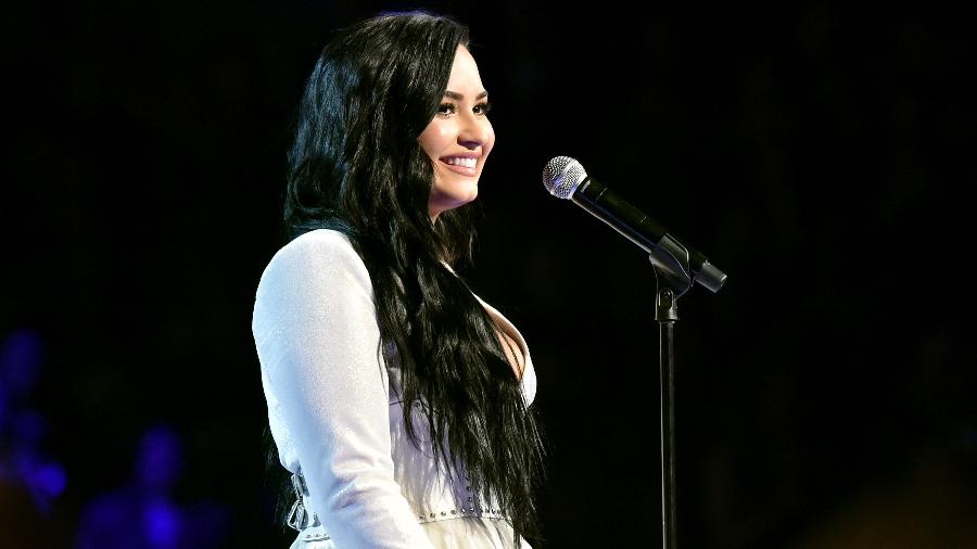 Demi Lovato sorri após se apresentar no Grammy 2020 - Jeff Kravitz/FilmMagic