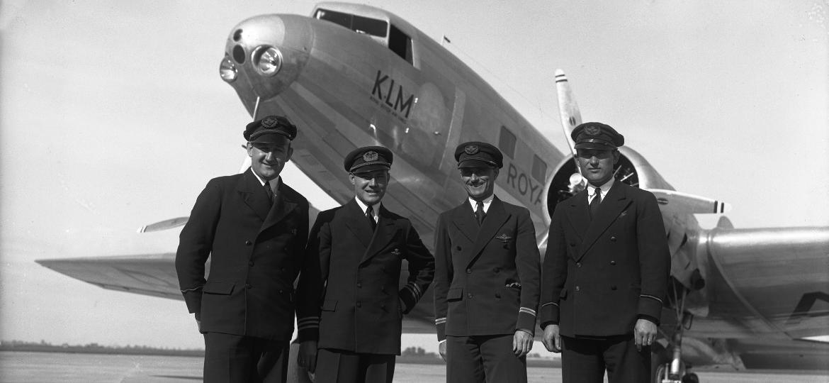 Tripulação da KLM em 1934. Companhia fez 100 anos em 2019 e é a mais antiga em operação no mundo - Divulgação/KLM