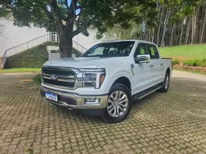 Ford F-150 2025: como anda e quais as novidades da picape grande