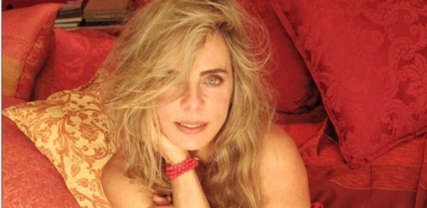 Bruna Lombardi adora compartilhar fotos sensuais em sua págna no Facebook - Reprodução/Facebook/Bruna Lombardi
