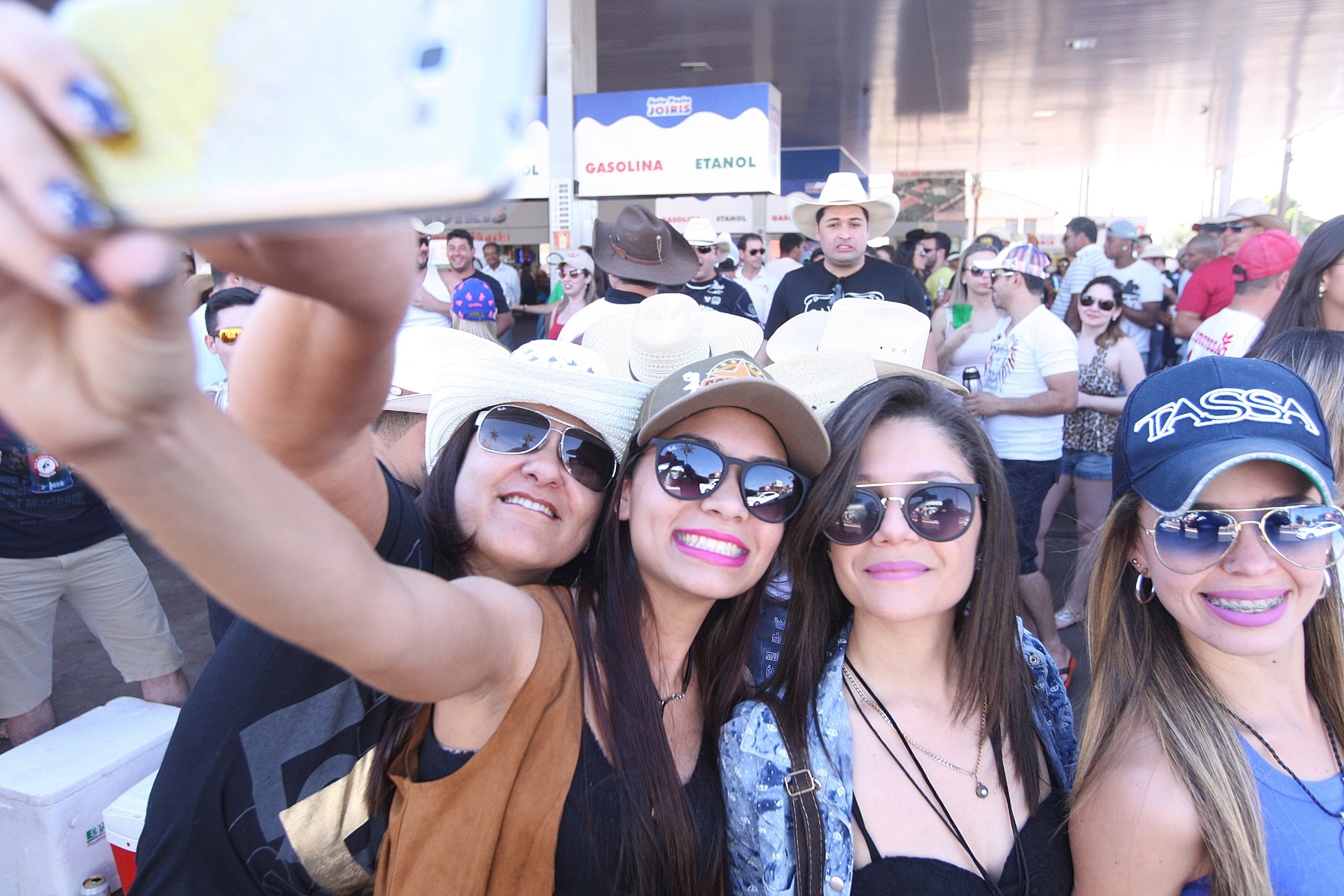 A Festa do Peão de Barretos de 2015 atraiu muita mulher bonita para o Parque do Peão - Reinaldo Canato/UOL