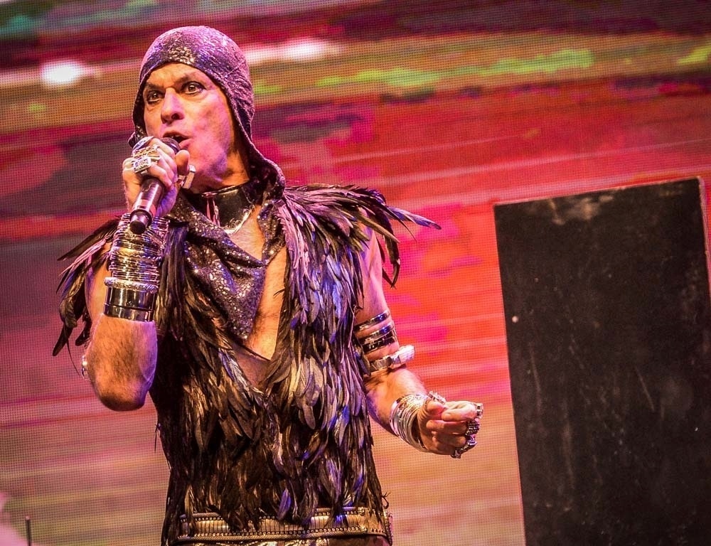 21.mai.2016 - O cantor Ney Matogrosso abriu o show no palco Júlio Prestes, na Virada Cultural, com "Rua da Passagem" e "Incêndio"; uma hora antes, na passagem de som, o artista tocou 4 músicas. A apresentação é baseada no último álbum, "Atento Aos Sinais", de 2013. - Francisco Cepeda/AgNews