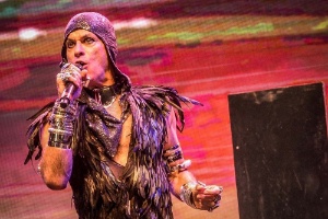 21.mai.2016 - O cantor Ney Matogrosso abriu o show no palco Júlio Prestes, na Virada Cultural, com "Rua da Passagem" e "Incêndio"; uma hora antes, na passagem de som, o artista tocou 4 músicas. A apresentação é baseada no último álbum, "Atento Aos Sinais", de 2013. - Francisco Cepeda/AgNews