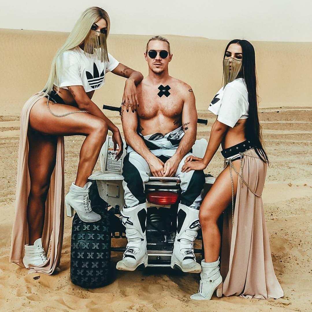 Pabllo Vittar e Anitta no clipe de "Sua Cara", parceria com Major Lazer - Reprodução