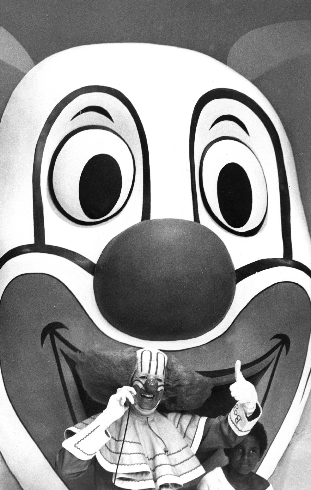 Bozo (Décio Roberto) em programa de 1985 no SBT - Divulgação/SBT