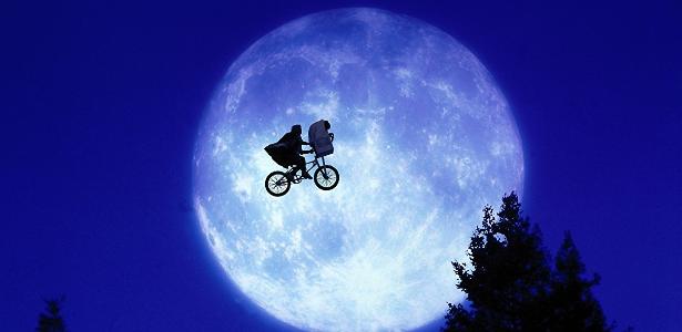 ET passa pela Lua em cena clássica de 'E.T. - O Extraterrestre'
