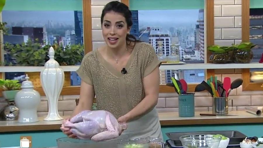 A chef Giuliana Giunti, do programa "Cozinha Amiga", da Gazeta, vira meme com "peruzão" - Reprodução/TV Gazeta