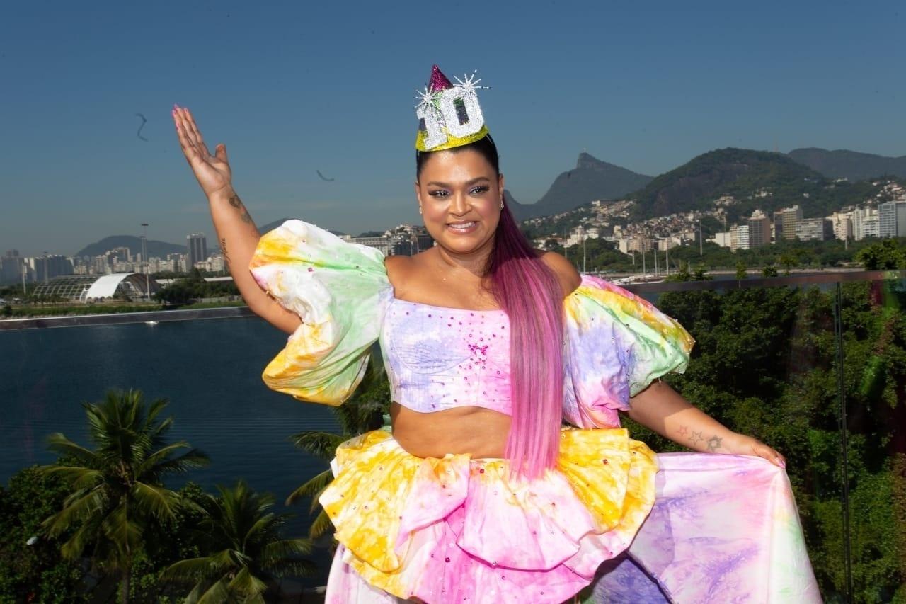 Famosos se reúnem para esquenta antes de caírem na folia no Bloco da Preta - Douglas Shineidr/UOL