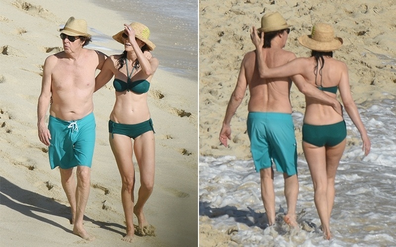 27.dez.2015 - O ex-Beatle Paul McCartney fugiu do inverno britânico para o calor de São Bartolomeu, território francês nas Pequenas Antilhas, junto de sua mulher, Nancy Shevell - Splash News/AKM-GSI