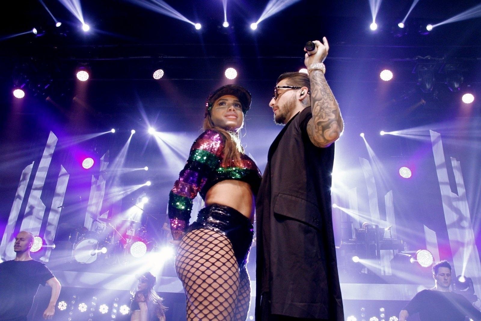 Anitta e Maluma reprisam clima quente do clipe "Sim ou Não" em show no Rio de Janeiro - Marcos Ferreira/AgNews
