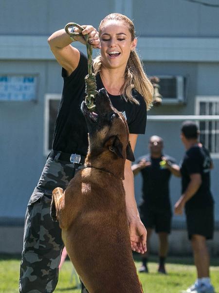 Jeiza (Paolla Oliveira) treinando Iron em "A Força do Querer" - Raquel Cunha/TV Globo - Raquel Cunha/TV Globo