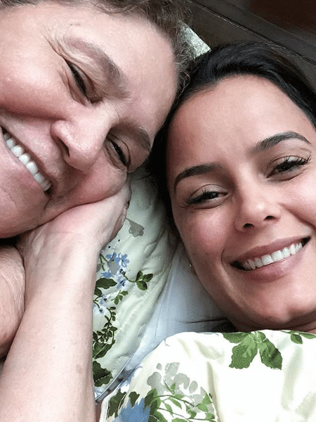 Luciele di Camargo e a mãe, dona Helena - Reprodução/Instagram