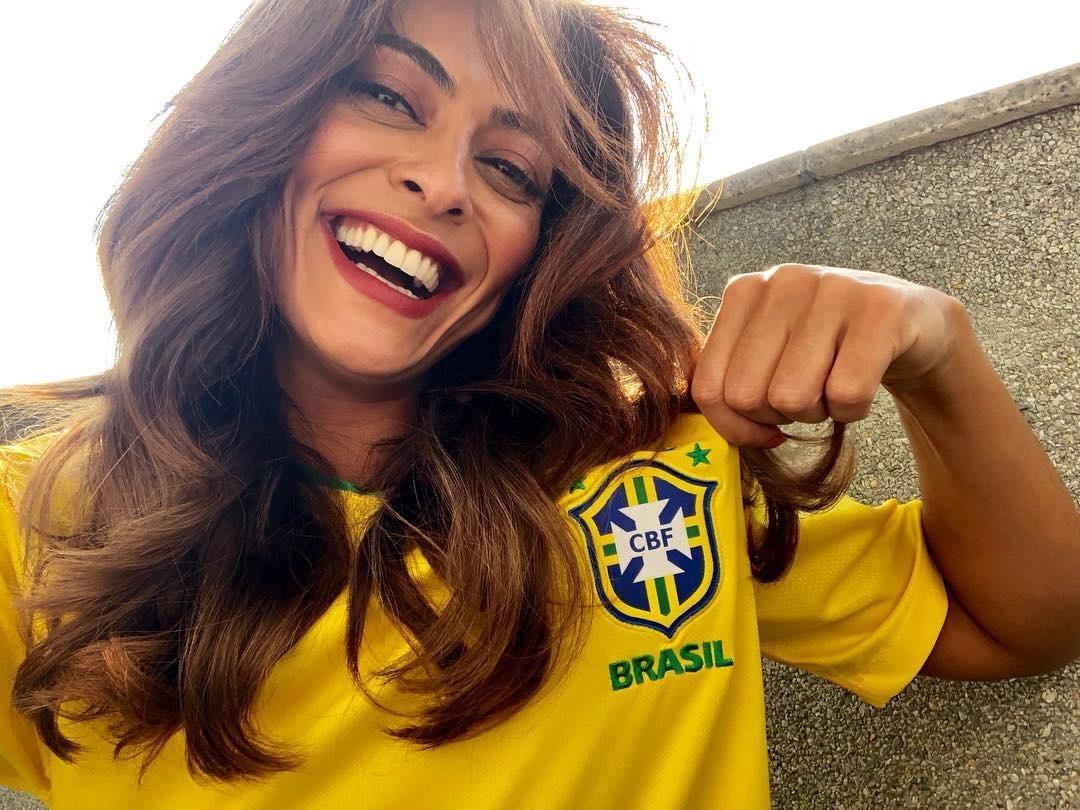 Juliana Paes vestiu a camisa da seleção brasileira - Reprodução/Instagram