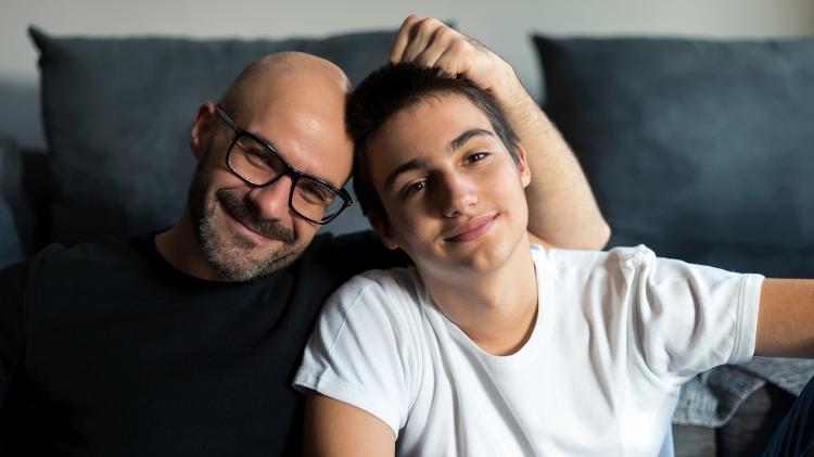 Adolescente pai - iStock - iStock