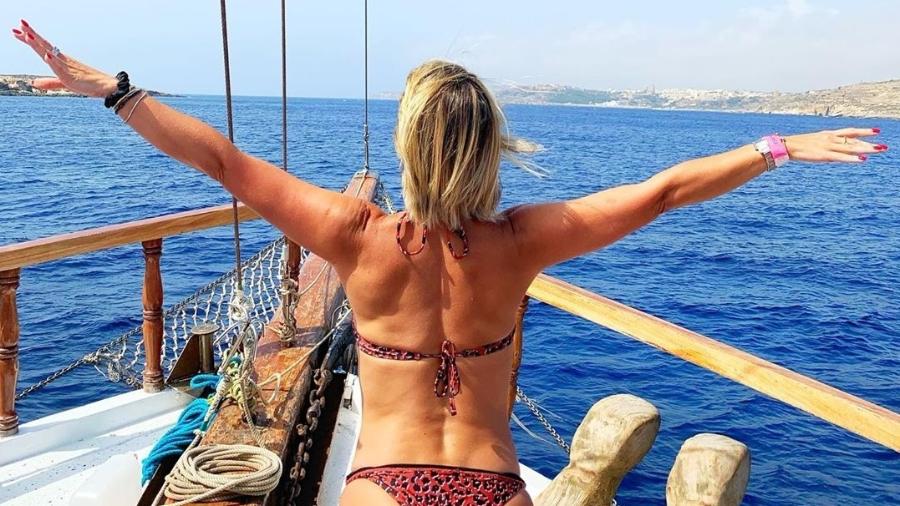 Flávia Alessandra em passeio de barco em Malta - Reprodução/Instagram
