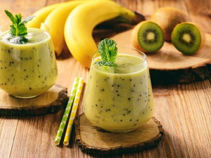 leite, kiwi e banana - iStock - iStock