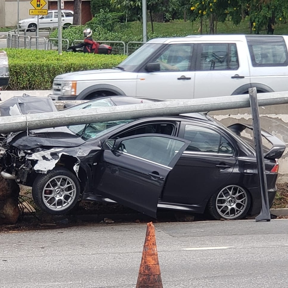 Bati meu carro: o que você precisa ou nunca deve fazer em acidentes