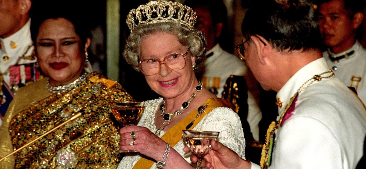 A Rainha Elizabeth 2ª e sua família nunca esconderam: adoram beber bem - John Stillwell - PA Images/PA Images via Getty Images