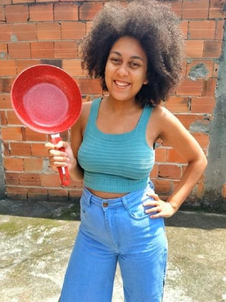 Thalitta Flor, 27 anos, ensina a aproveitar os alimentos da melhor maneira em seu quadro "Mais um dia no barraco" - Reprodução/ Instagram